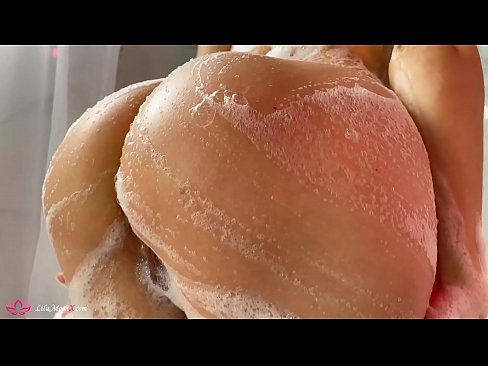 ❤️ Brunette onanerar fittan med vibrator till intensiv orgasm i duschen ❤ Just porr at us