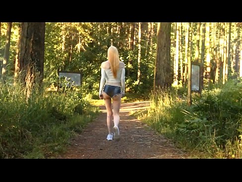❤️ Vacker kvinna rör sig långsamt, inte nakenvideo ❤ Just porr at us